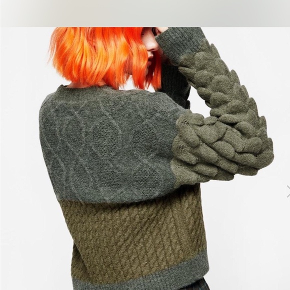 Brazen Spliced Green Scale Cardigan - Size Medium - Disturbia NWOT - Picture 3 of 5